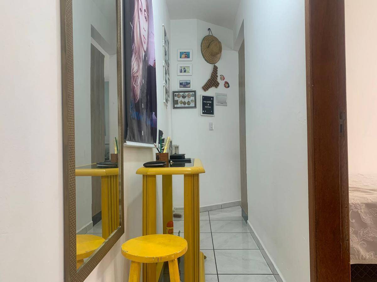 Apartamento à venda com 2 quartos, 70m² - Foto 4