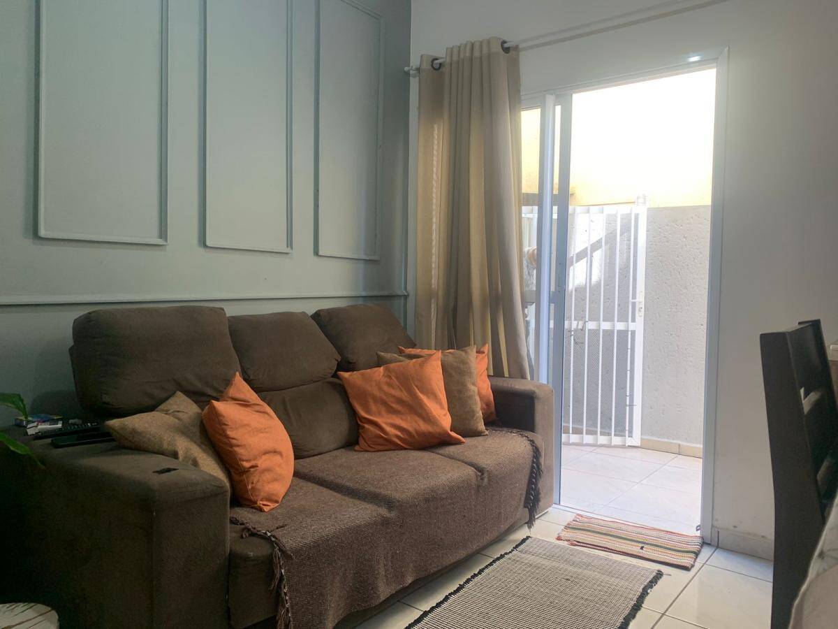 Apartamento à venda com 2 quartos, 70m² - Foto 1