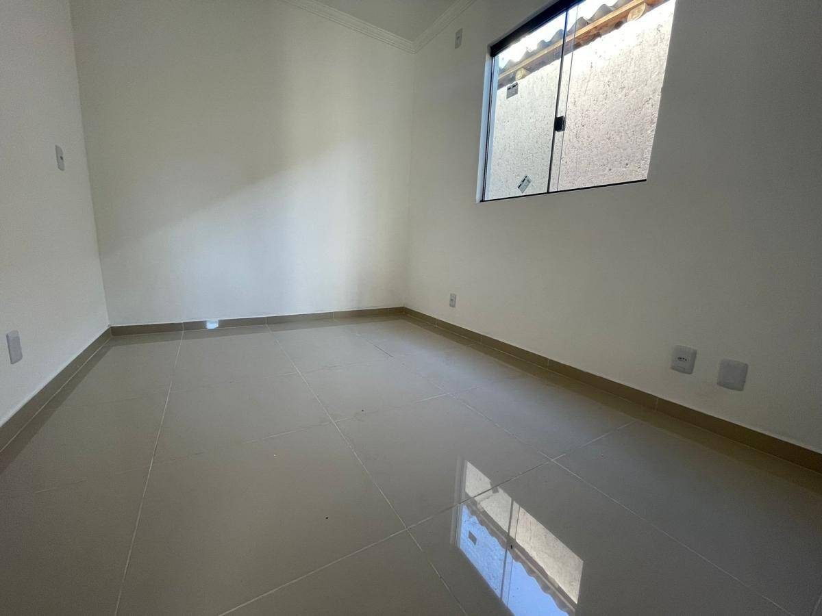 Casa à venda com 2 quartos, 55m² - Foto 10