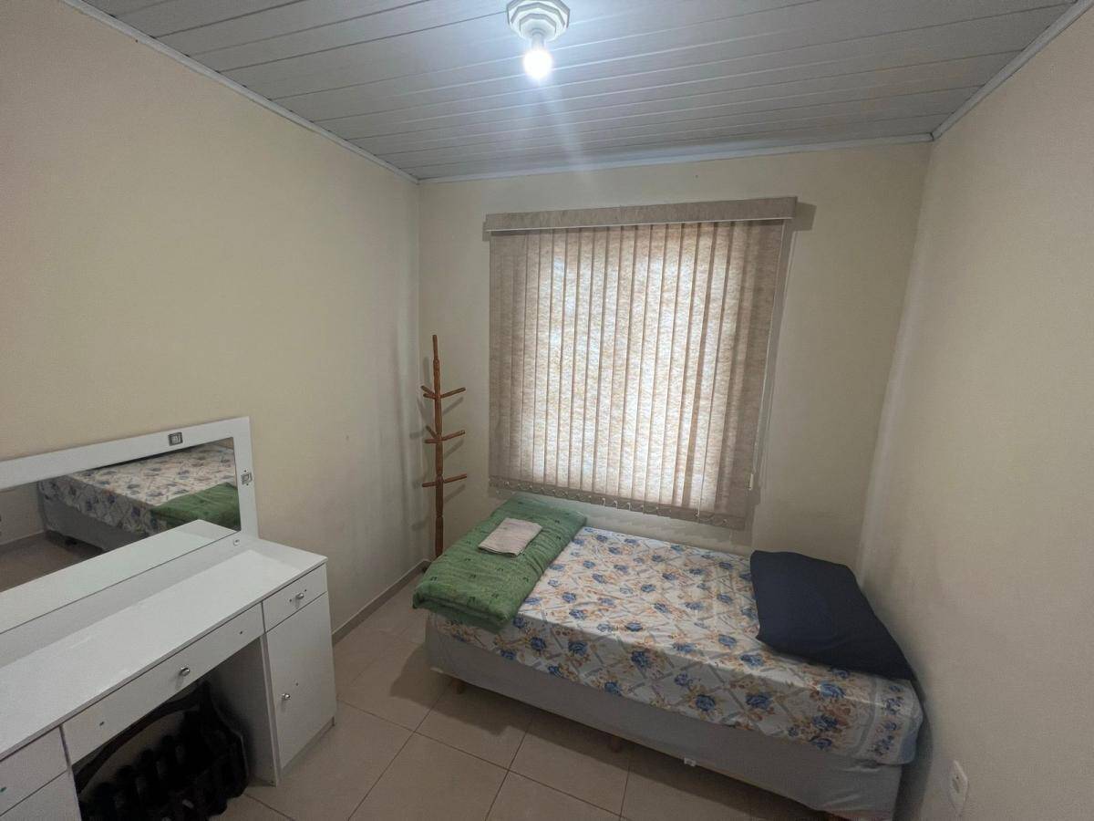 Casa à venda com 5 quartos, 150m² - Foto 2