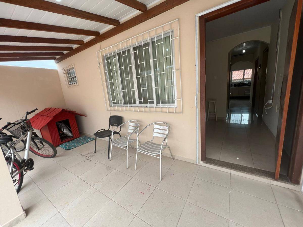 Casa à venda com 5 quartos, 150m² - Foto 4