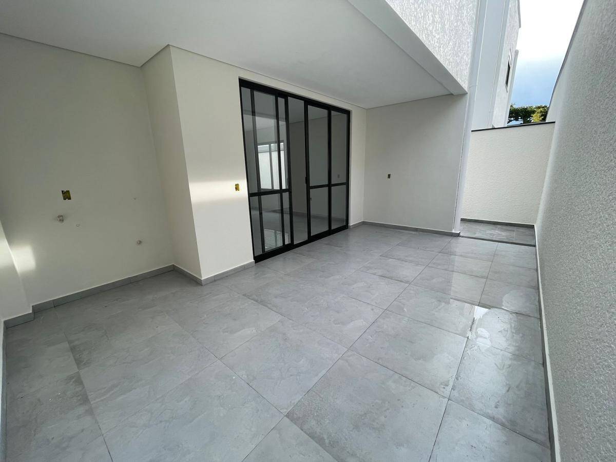 Casa à venda com 3 quartos, 150m² - Foto 14