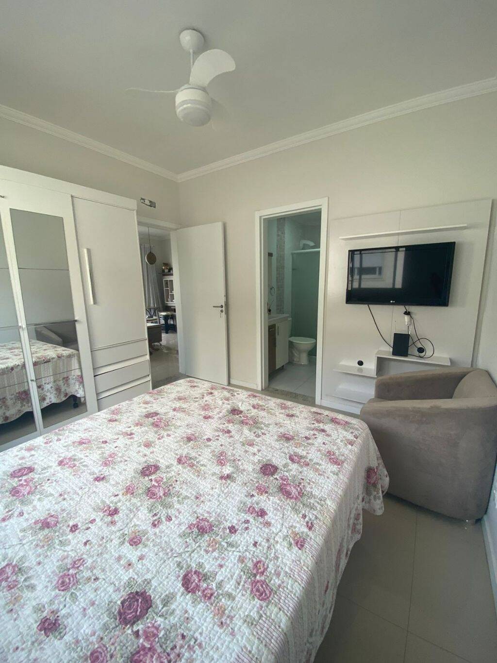 Apartamento à venda com 2 quartos, 65m² - Foto 13