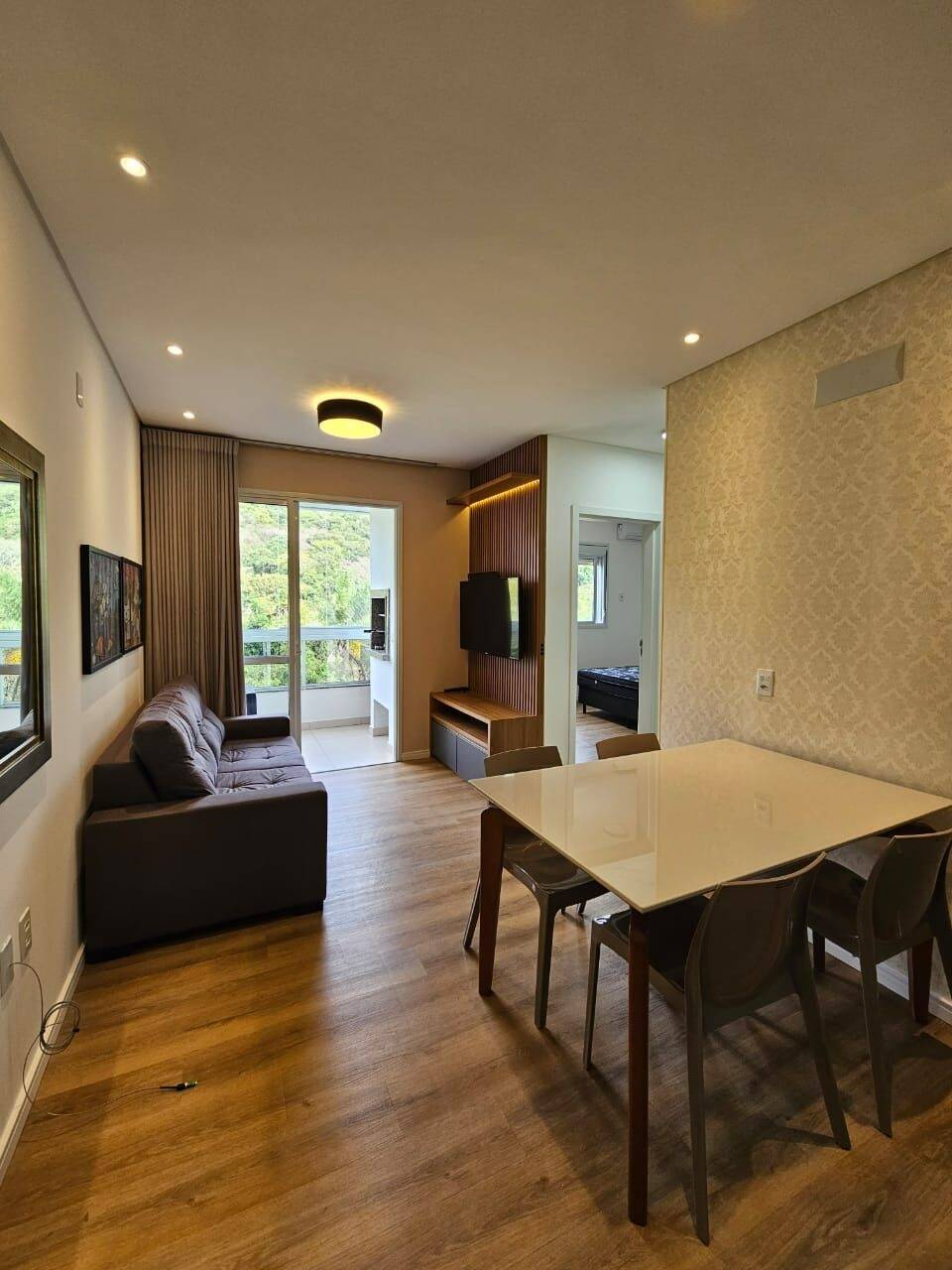 Apartamento à venda com 2 quartos, 72m² - Foto 3