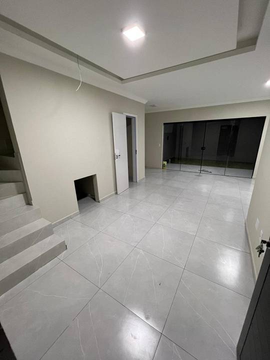 Casa à venda com 2 quartos, 110m² - Foto 13