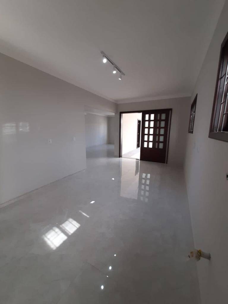 Casa à venda com 4 quartos, 222m² - Foto 10