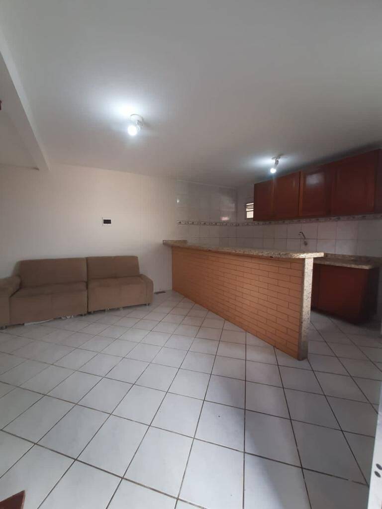 Casa à venda com 4 quartos, 222m² - Foto 13