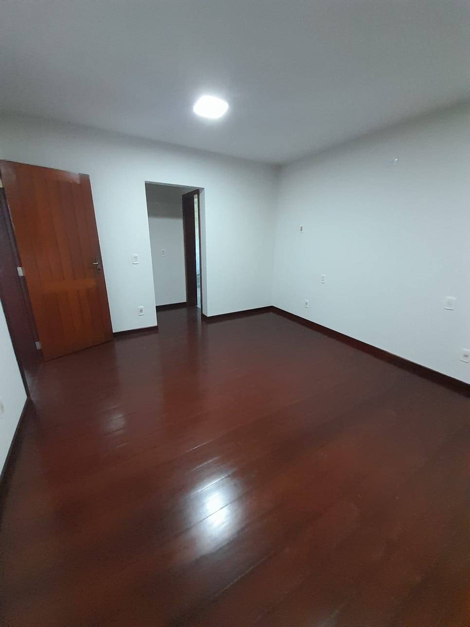 Casa à venda com 4 quartos, 450m² - Foto 18