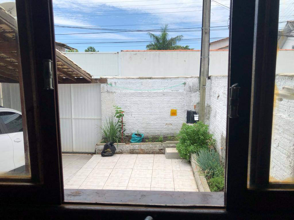 Casa à venda com 3 quartos, 100m² - Foto 12