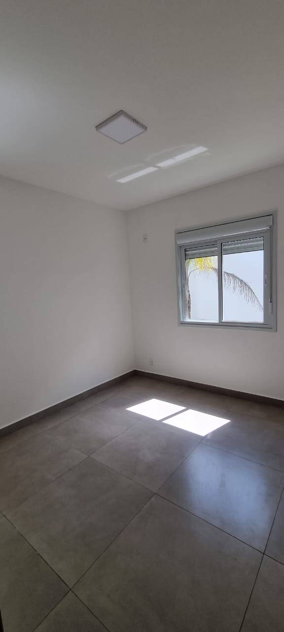 Casa à venda com 3 quartos, 90m² - Foto 10