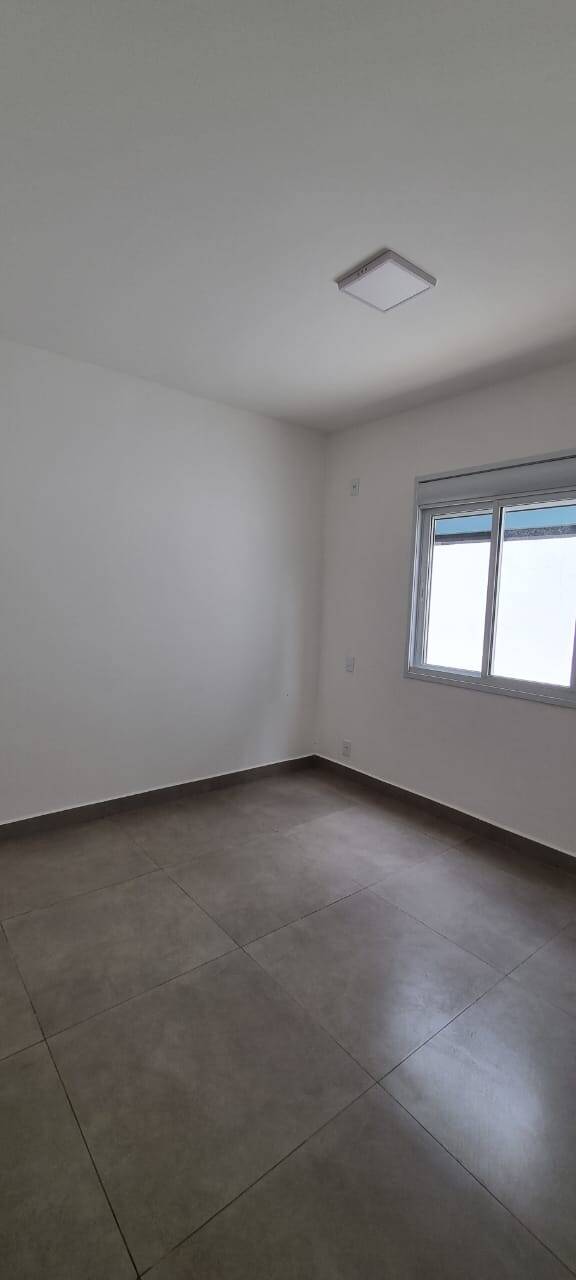 Casa à venda com 3 quartos, 90m² - Foto 17