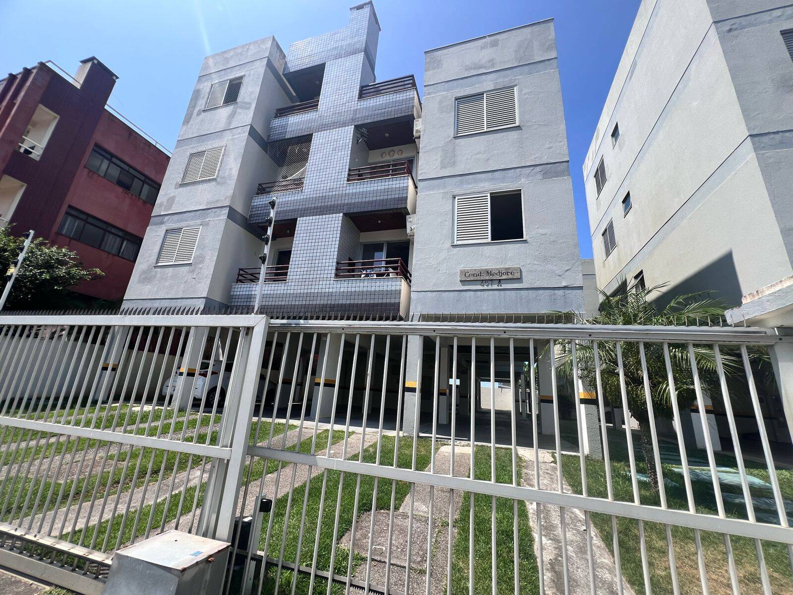 Apartamento à venda com 2 quartos, 65m² - Foto 5