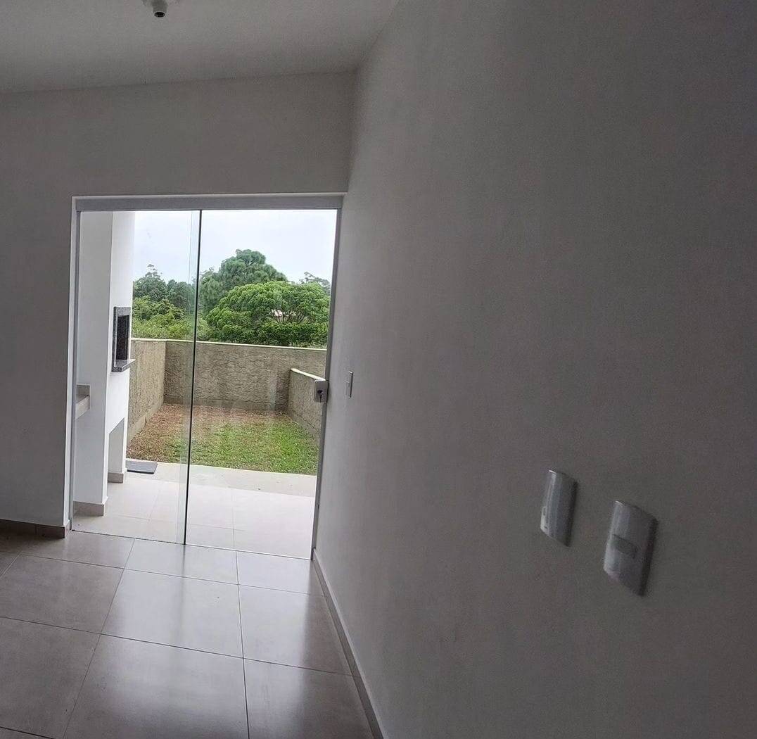 Casa à venda com 2 quartos, 92m² - Foto 3