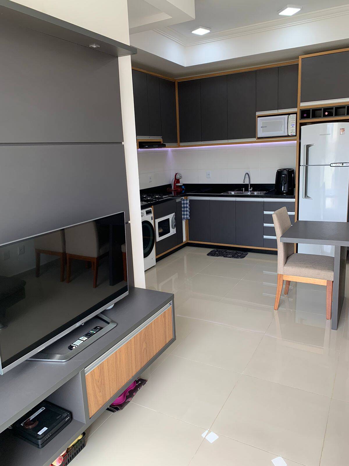 Apartamento à venda com 2 quartos, 57m² - Foto 25