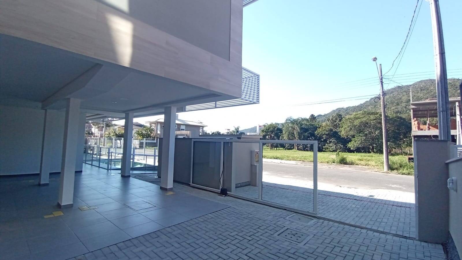 Apartamento à venda com 2 quartos, 65m² - Foto 2